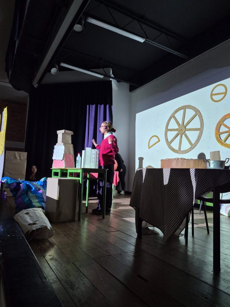 ¡Matemáticas, dragones y teatro! La épica celebración del Día de Pi en el INEM.